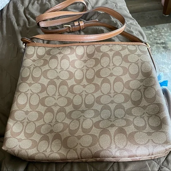 Coach Crossbody - Picture 2 of 6